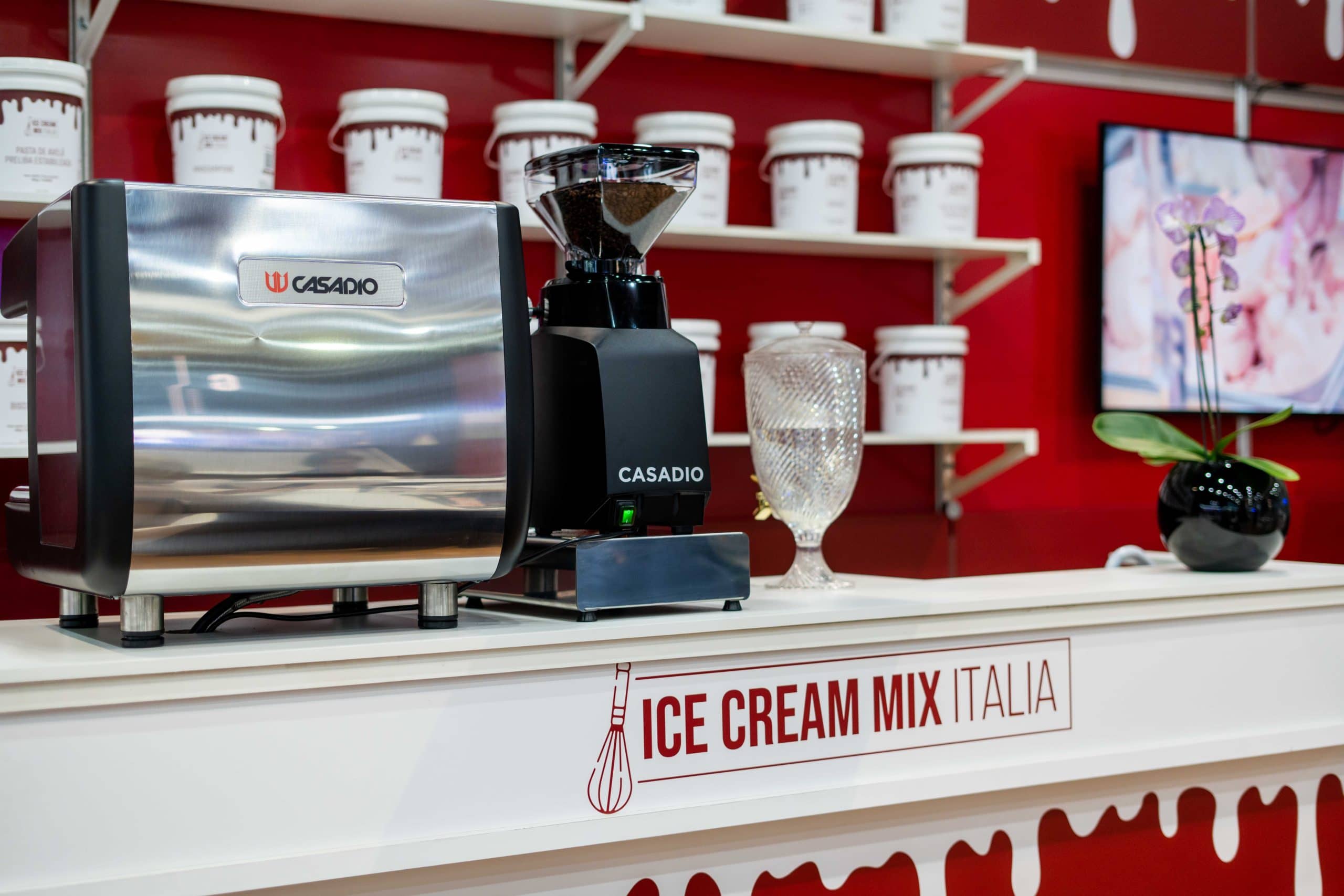 Ice Cream Mix Italia branded counter
