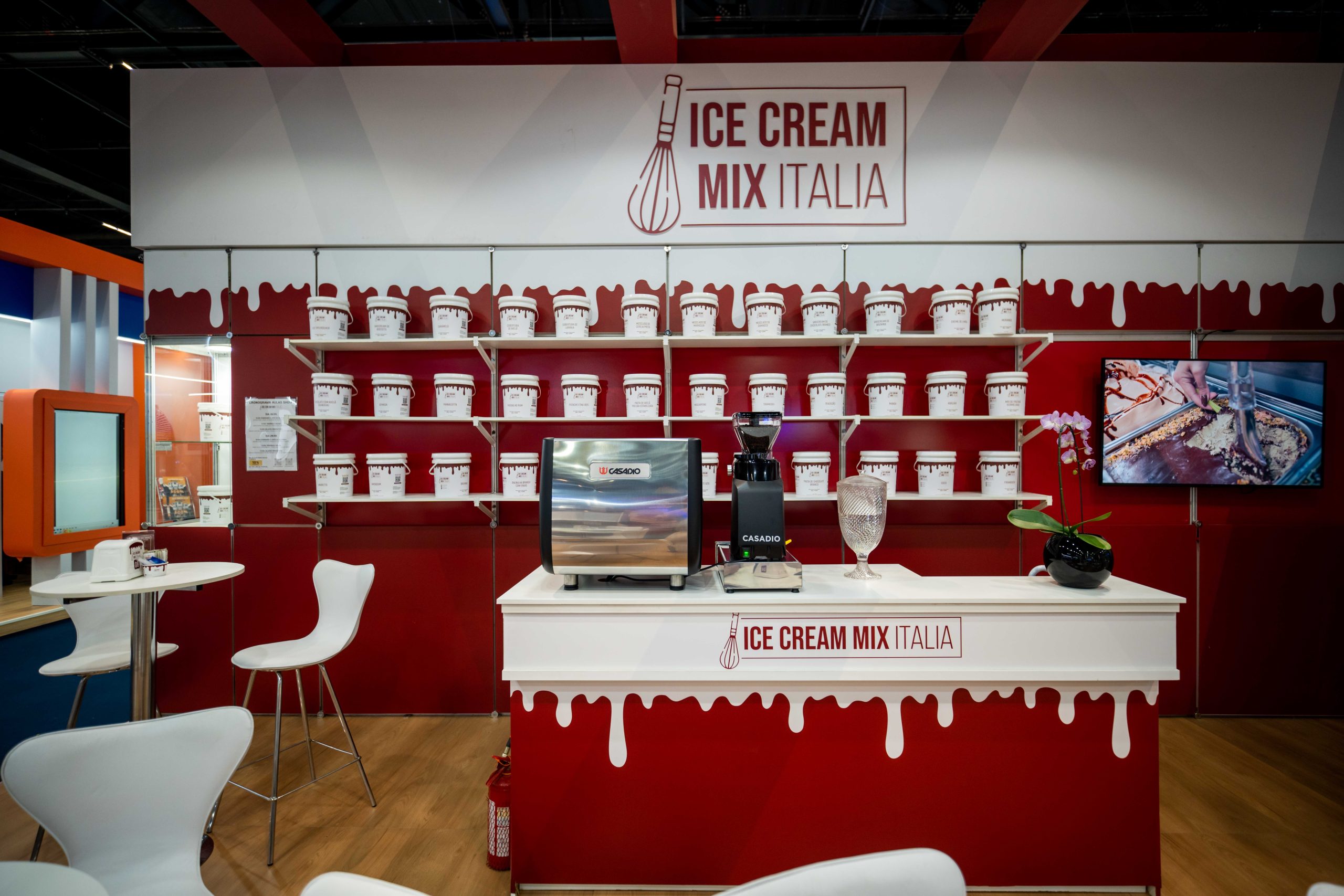 Ice Cream Mix Italia branded display